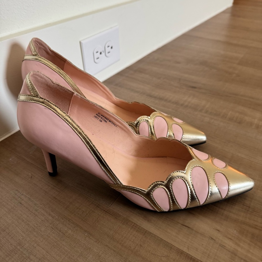 Brand New Elegant Pink and Gold Heels